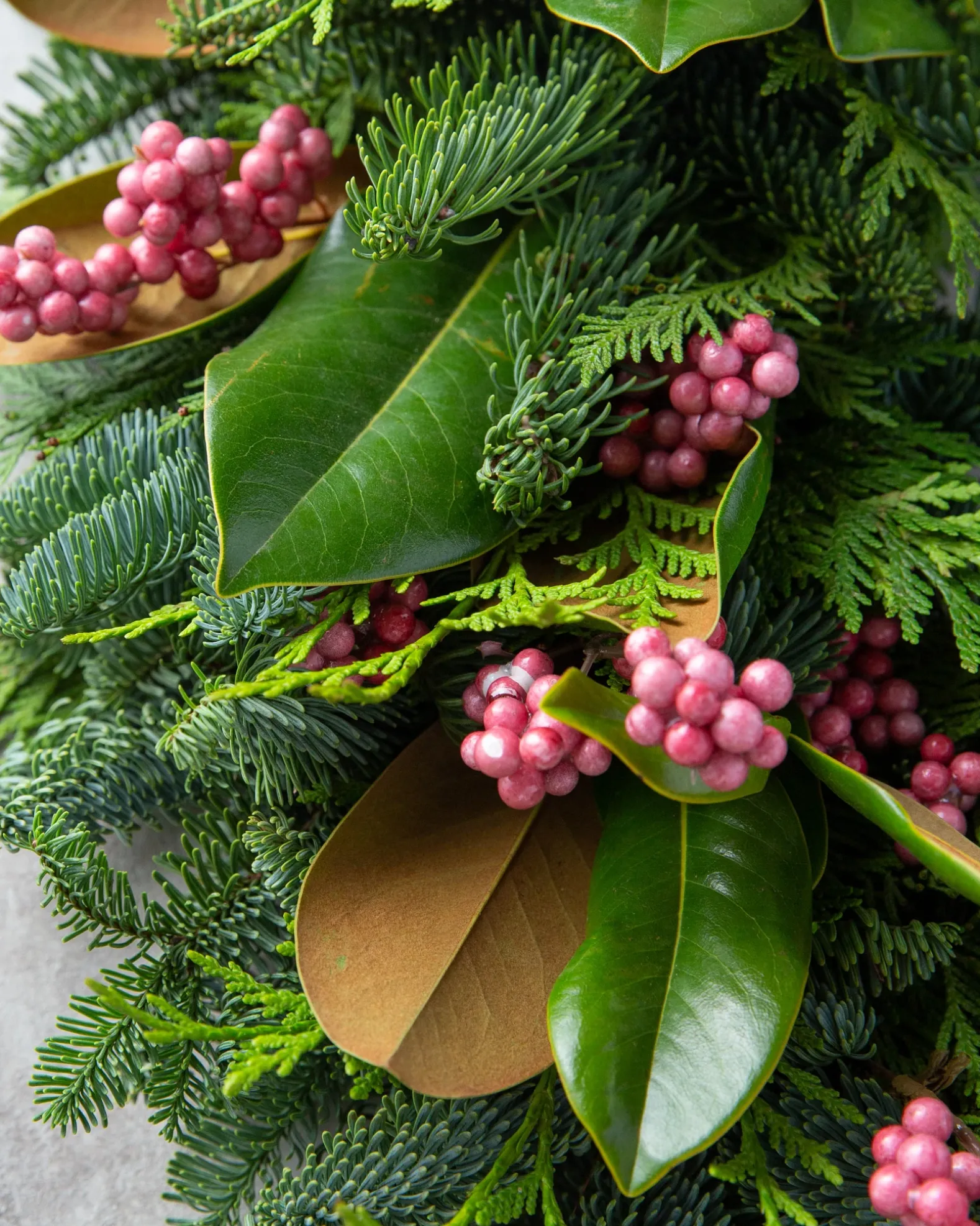 Fresh Cedar Pepperberry Lane Foliage