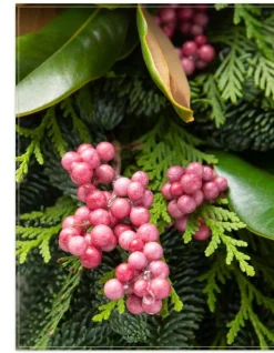 Fresh Cedar Pepperberry Lane Foliage