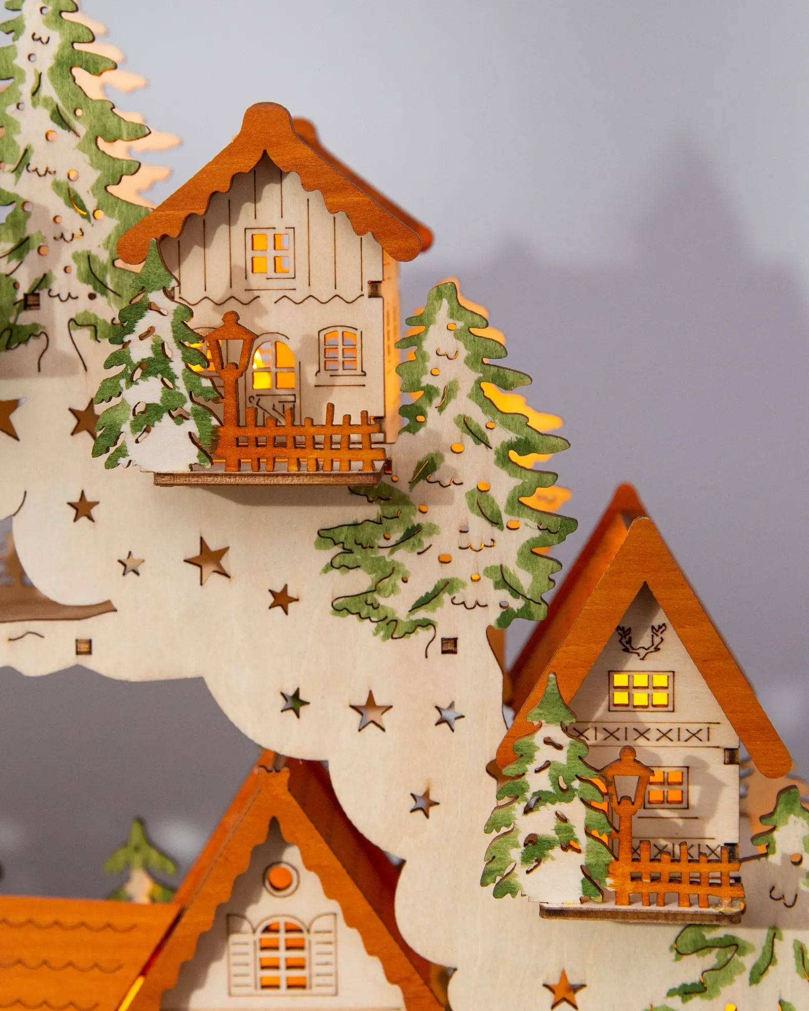 Lit Wooden Animated Scenes