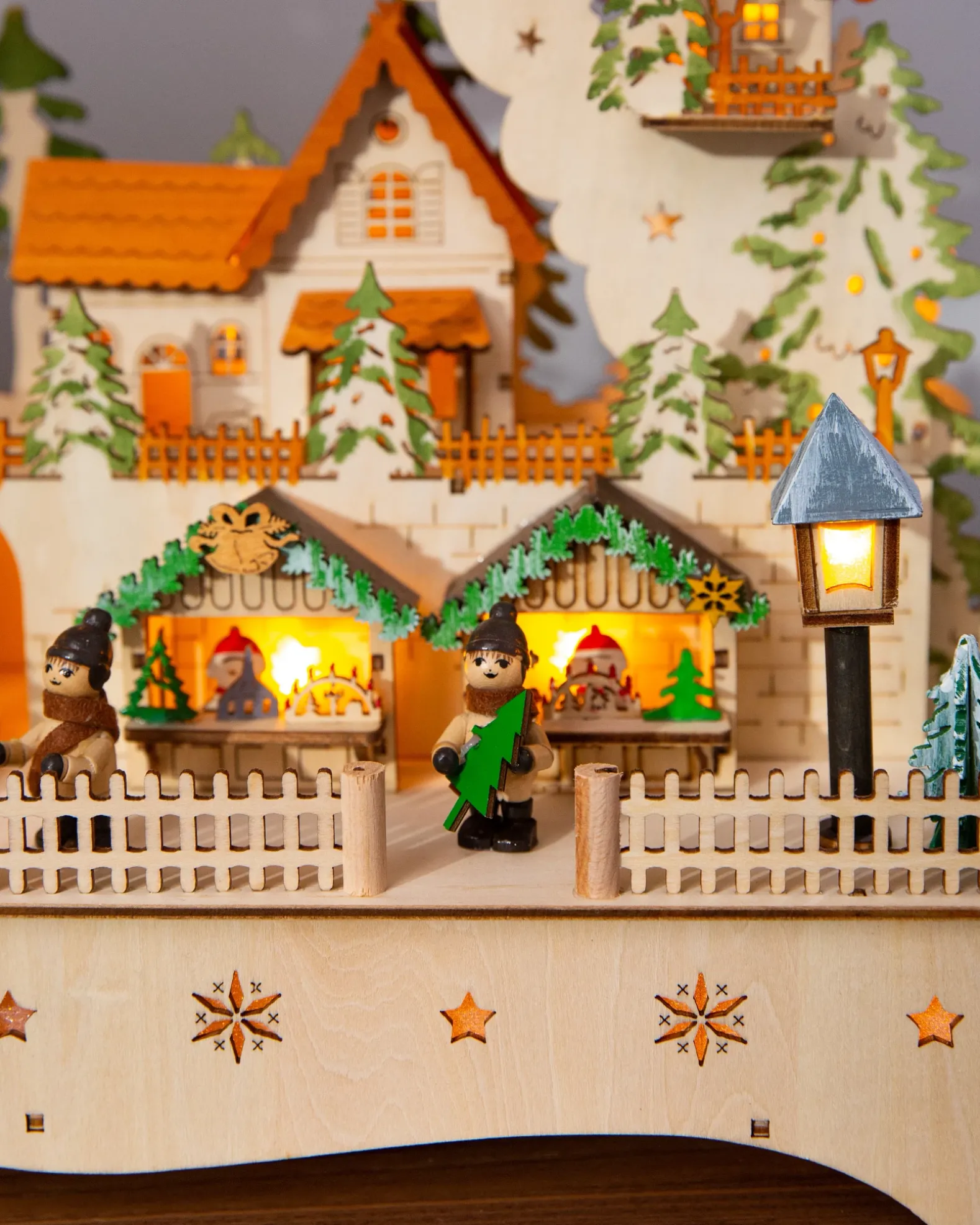 Lit Wooden Animated Scenes