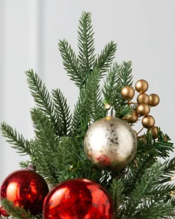 Outdoor Christmas Charm Foliage