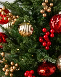 Outdoor Christmas Charm Foliage