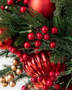 Outdoor Christmas Charm Foliage