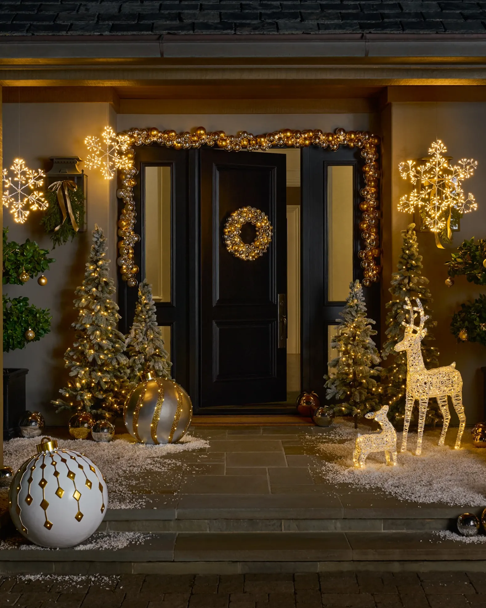 Outdoor Lit LED Wintry Wonder Friends