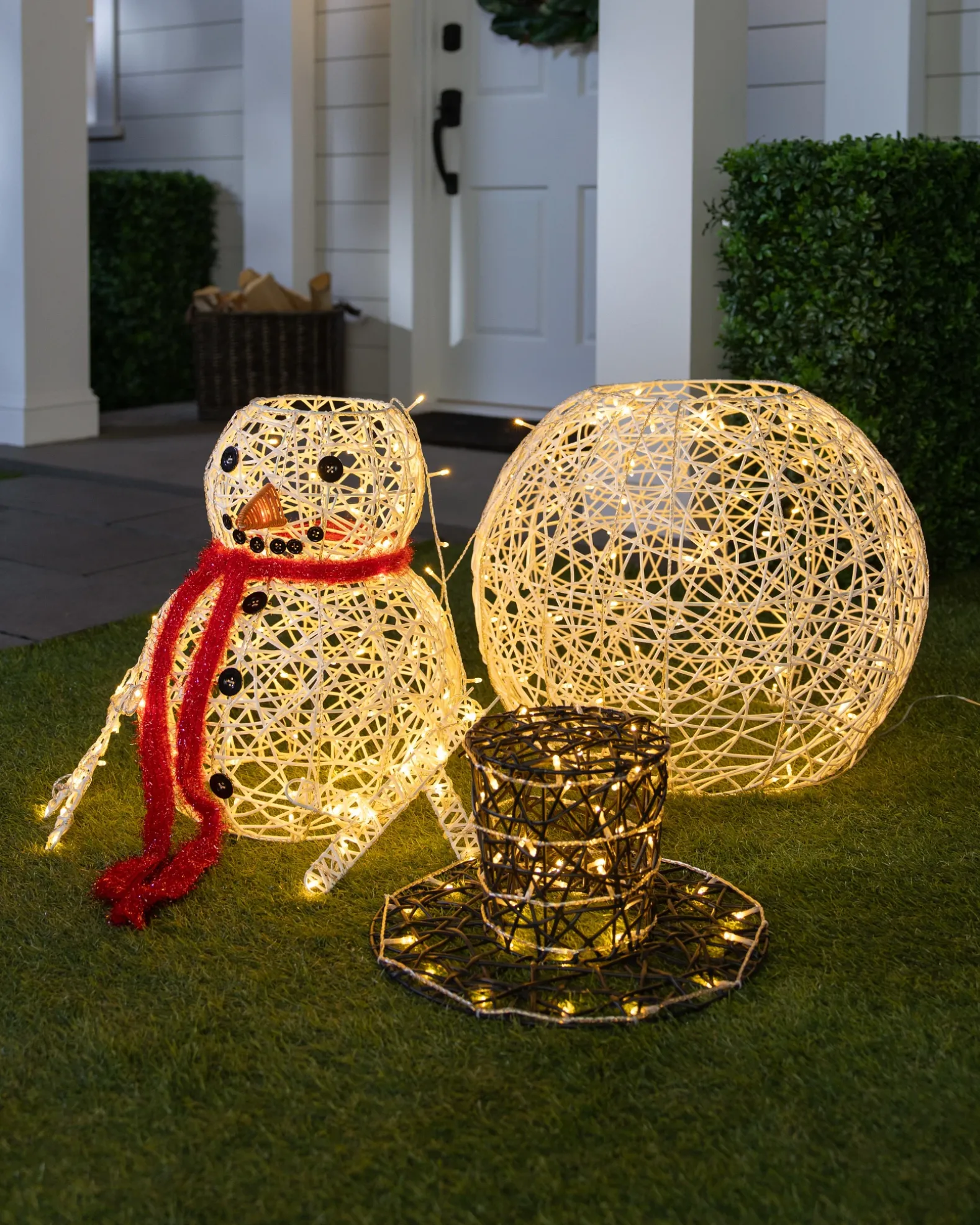 Outdoor Lit LED Wintry Wonder Friends
