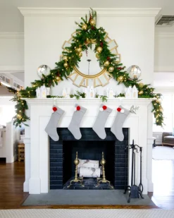 Outdoor Pine Peak Foliage