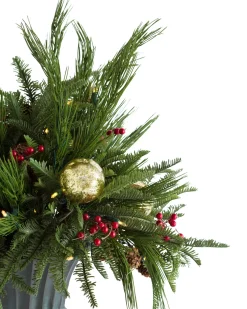 Outdoor Pine Peak Foliage