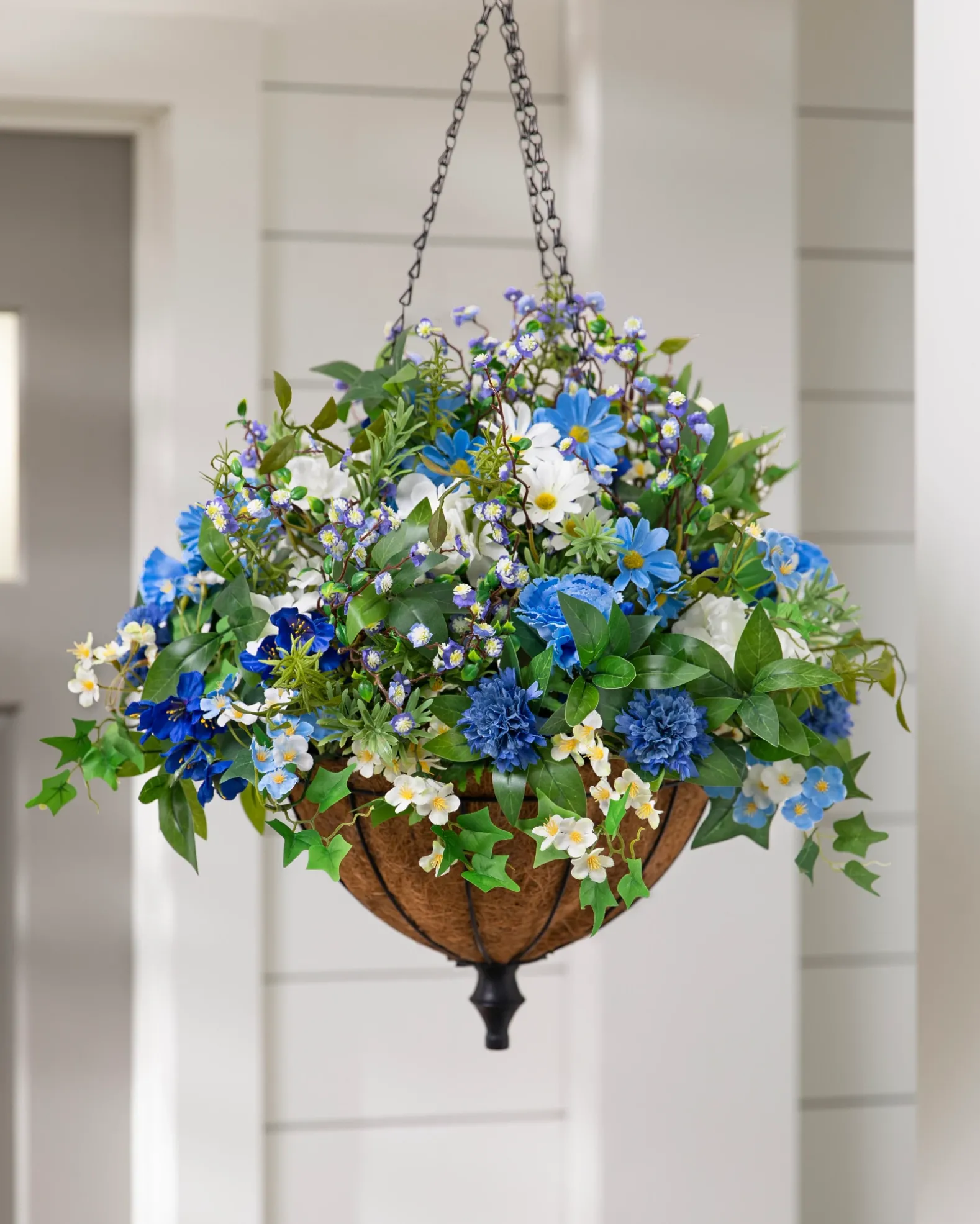 Outdoor Seaside Cottage Foliage