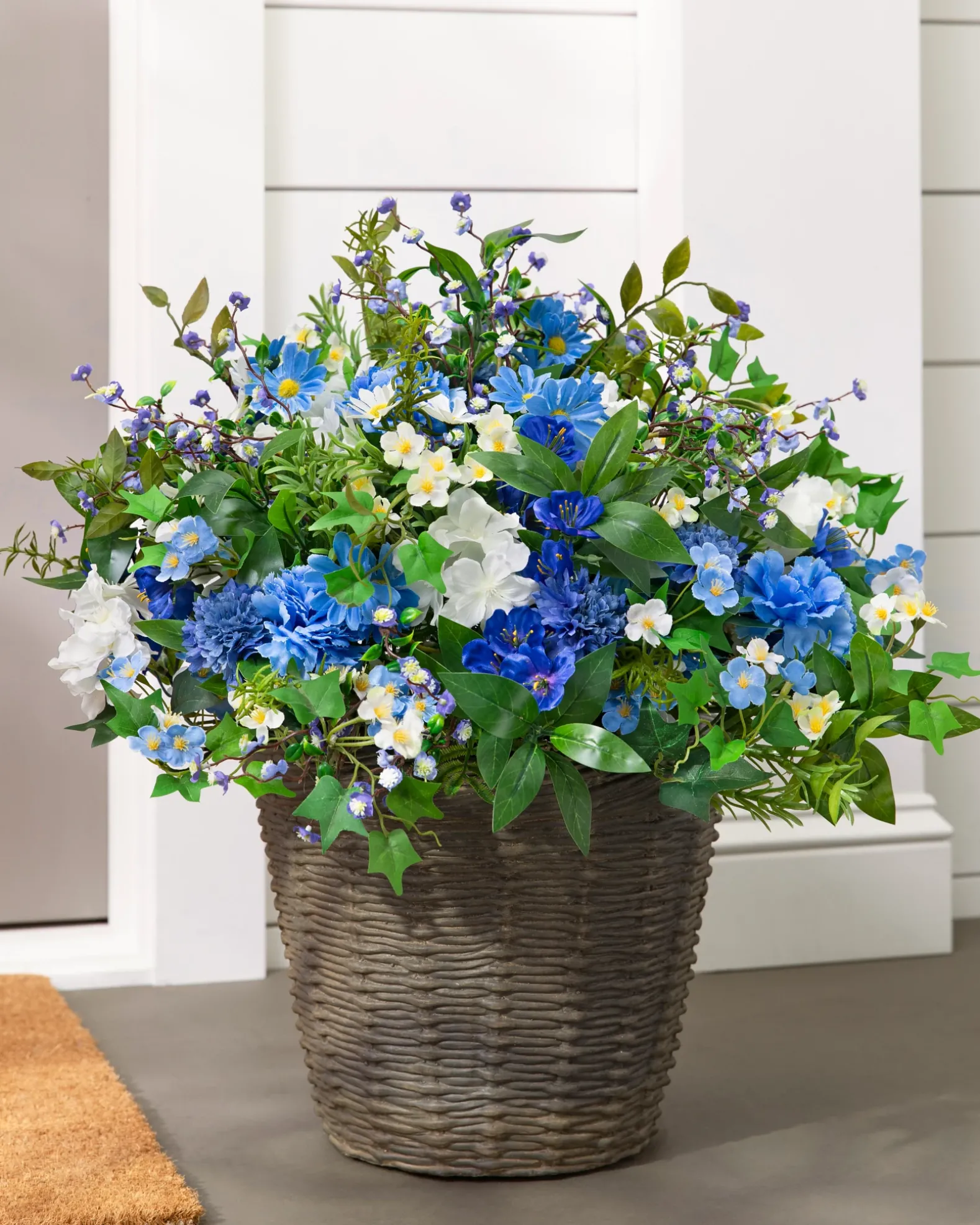 Outdoor Seaside Cottage Foliage