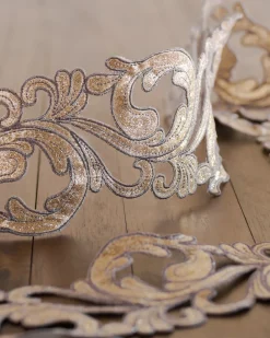 Victorian Cutout Christmas Tree Ribbon