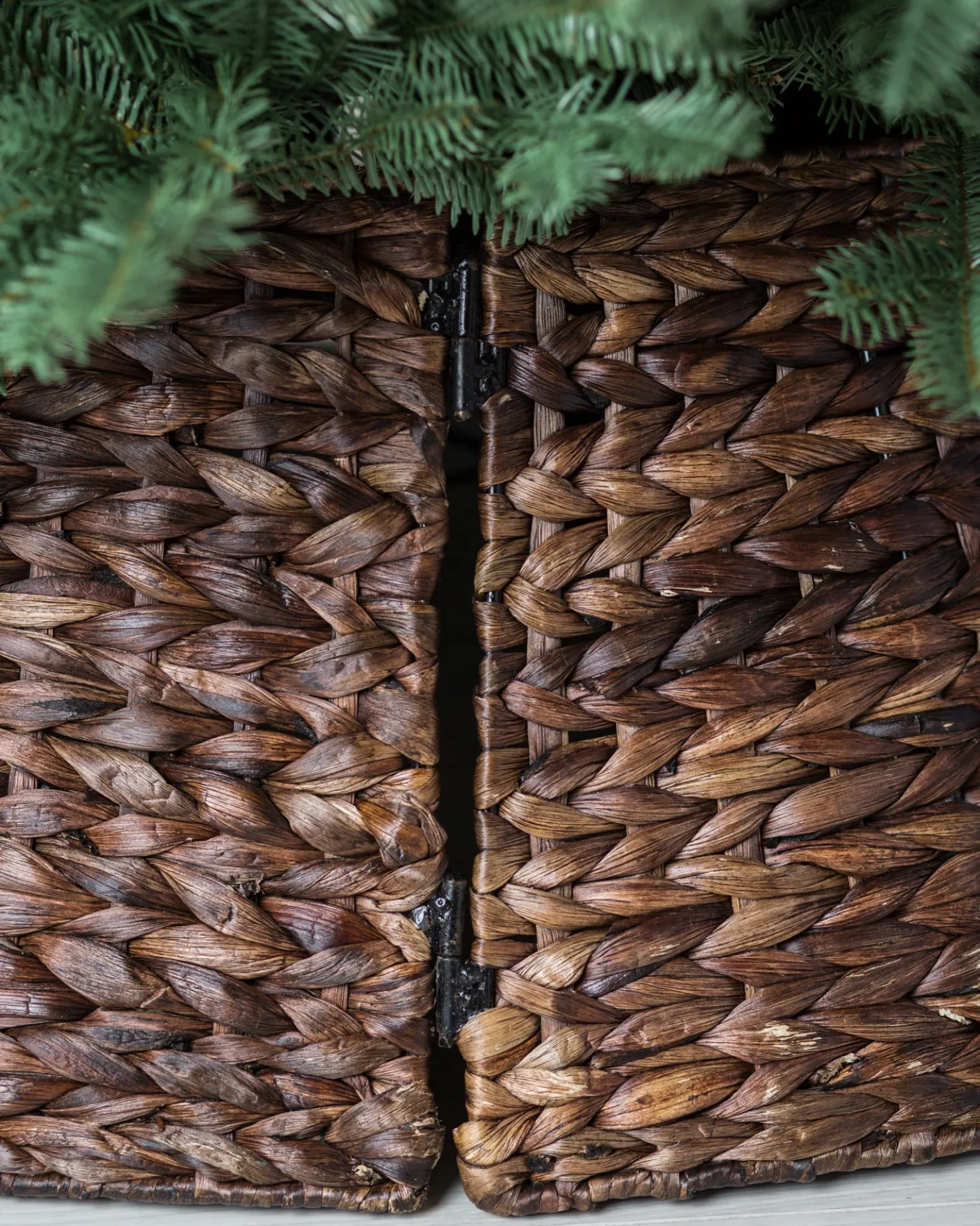 Woven Christmas Tree Collars