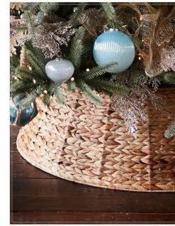 Woven Christmas Tree Collars