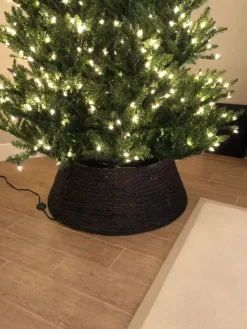 Woven Christmas Tree Collars